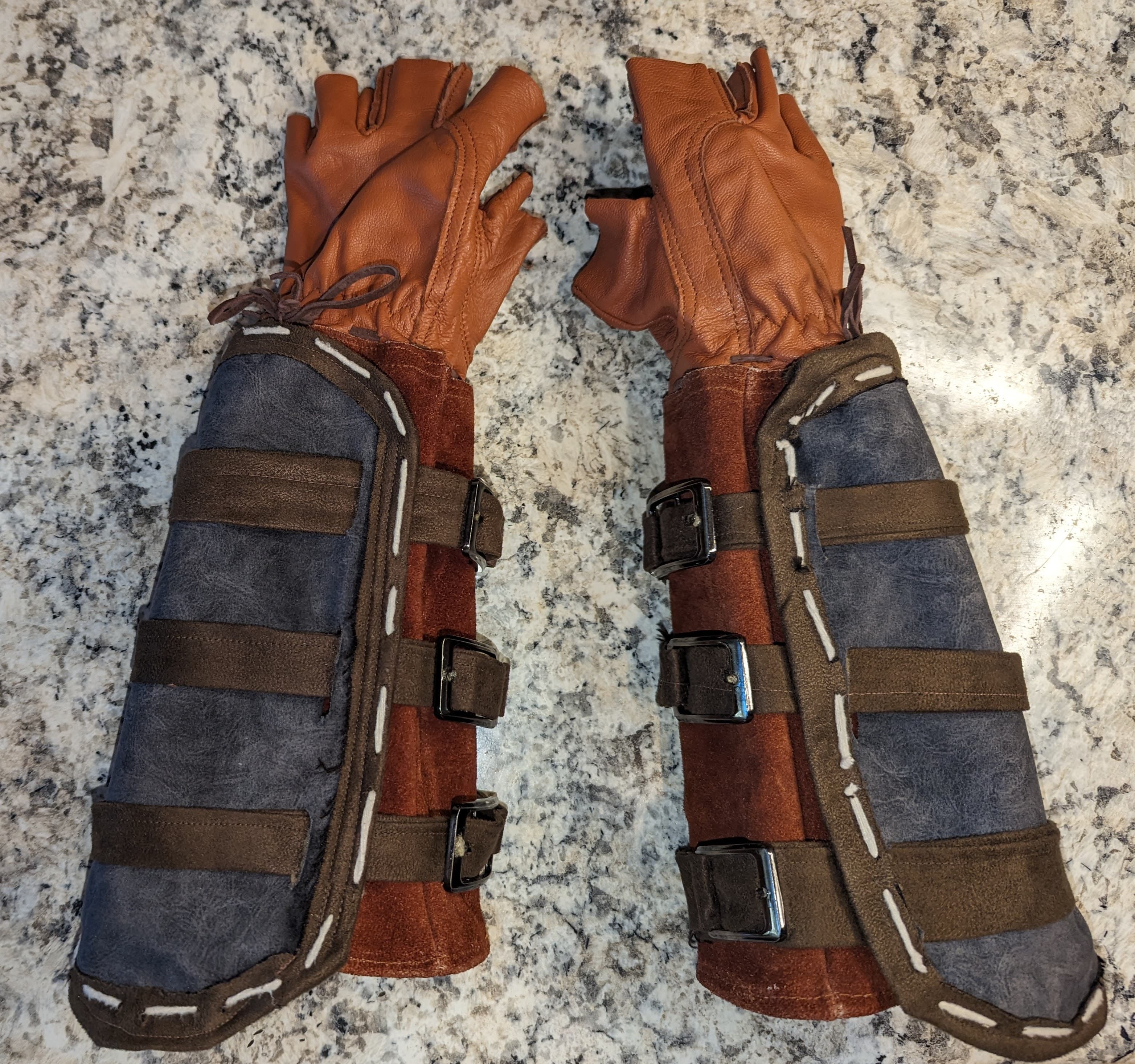 Dawnguard Gauntlets